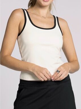NWOT Tayla Dynamite scoop neck Cream Tank Top with Black Trim size M